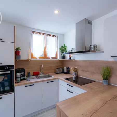 Appartement Entre Lacs Et Montagnes-jardin-wifi Gruffy