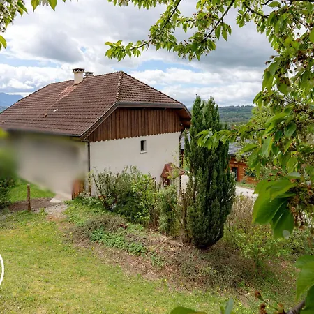 Entre Lacs Et Montagnes-jardin-wifi * Gruffy
